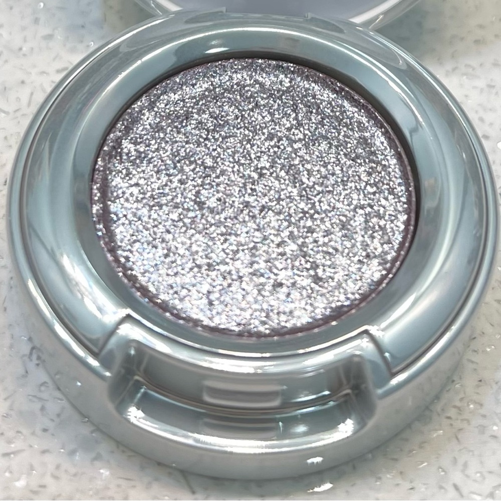 Urban Decay Cosmetics ~ ‘INTERGALACTIC’ Eyeshadow Single ~ VERY RARE & HTF ~ NIB - Picture 3 of 16